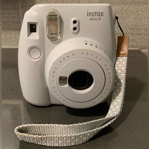 Fujifilm Instax Mini 9 Instant Camera - Ice White